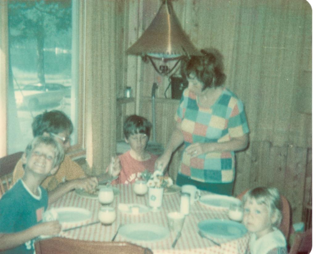 Before all that skiing, it was time to eat. Cabin 3 at Timber Shores has a table big enough for the task along with a kitchen and a morning squirrel.