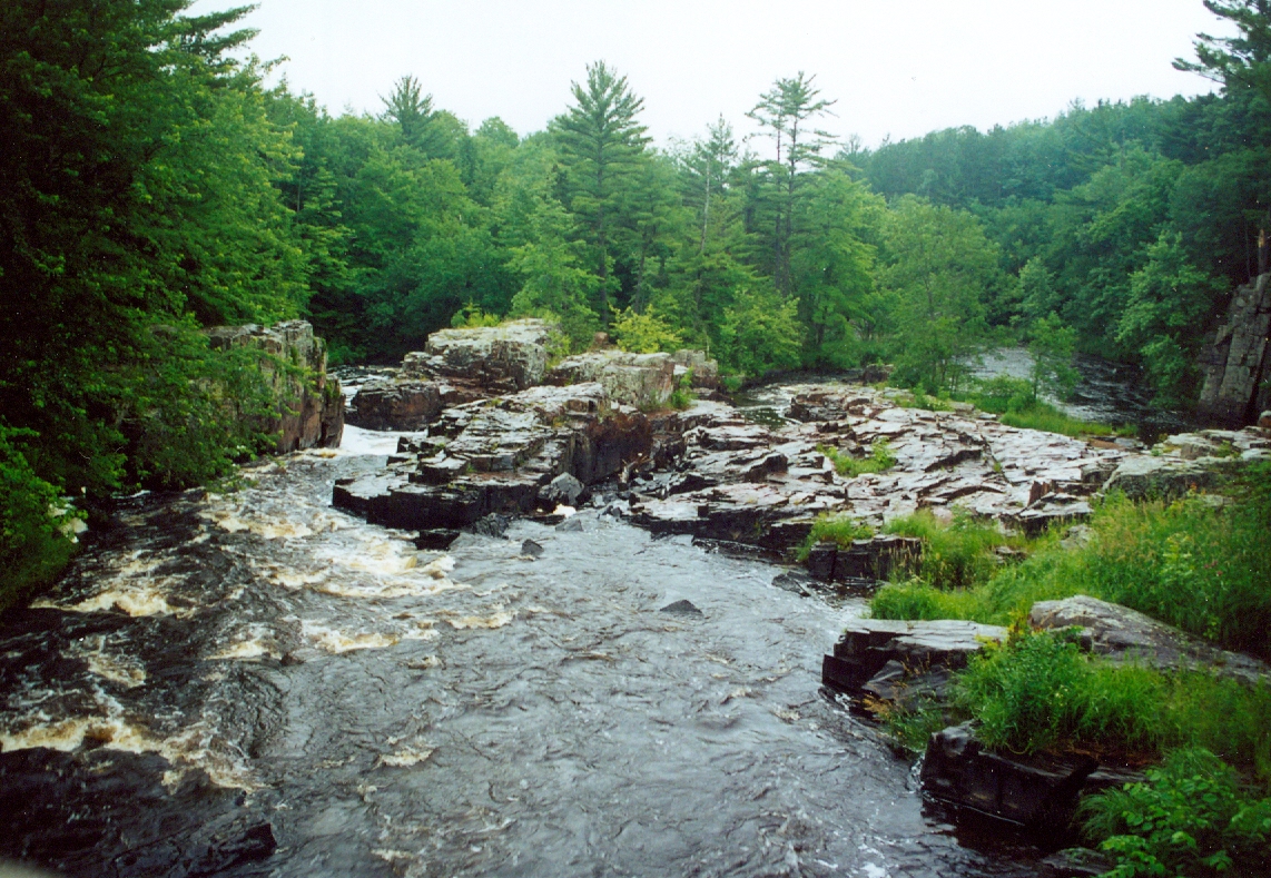 A wee bit down the road from Antigo are the Marthon County Dells. They are well worth the road trip if you are in the area and it's too rainy to enjoy the lake or golf.