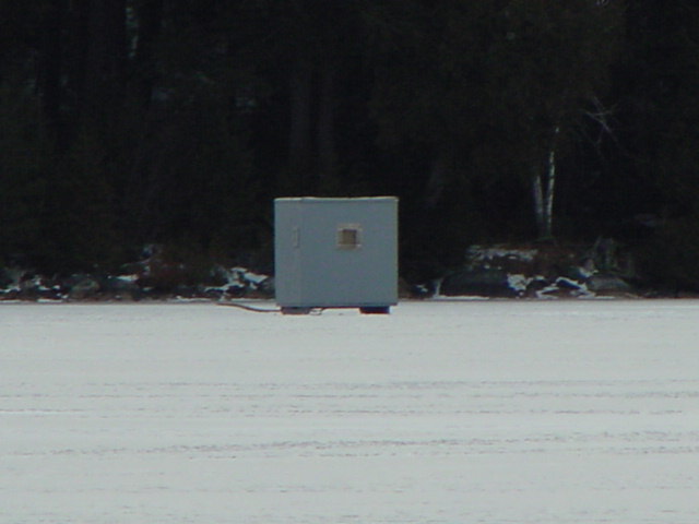 In the morning we found signs of fishermen on the ice.