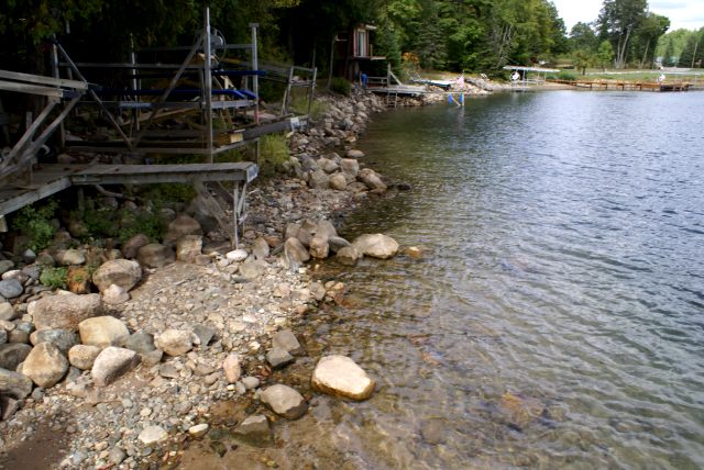 The lake continues to shrink.  We are now -22 inches wrt the nail, a new low.