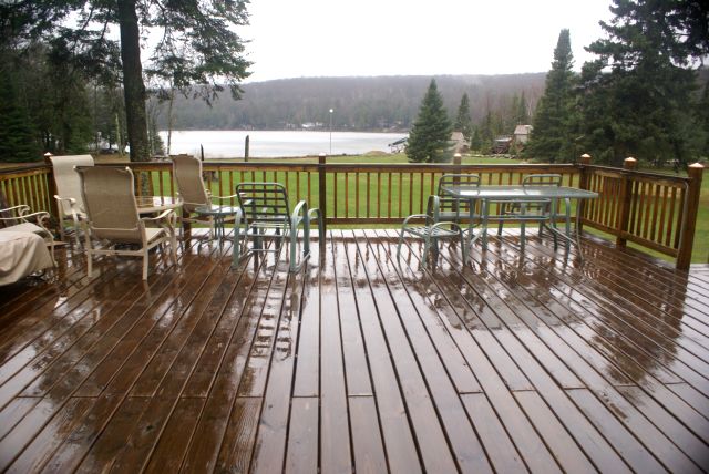 It rained on Friday.  Not the light stuff that would allow one to golf, but the heavy stuff that forces one to head for the high ground and look for ark plans on the internet.  How many feet in a cubit again?