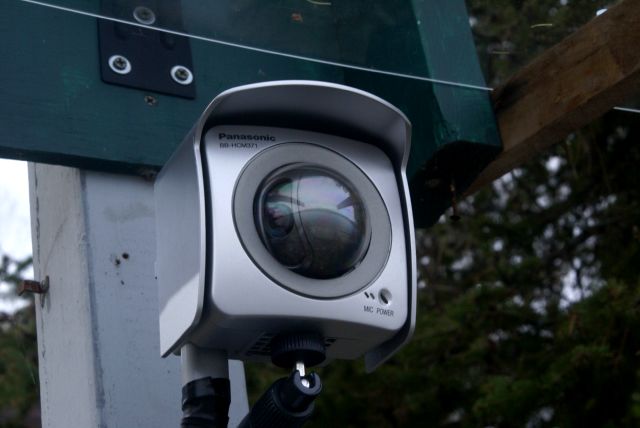 The webcam was checked and seems to be fine.  It's a bit slow when 3 or more people view it live at the same time.  If you can't get on, just come back a little later.