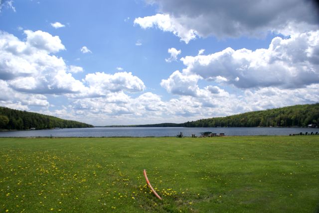 The new cable for TV and Internet is being laid on the north end.  Lower prices and more bandwidth, I love it.   A skier and a fisherman were observed over the weekend.  I can't recall when the boat traffic has been so low.  We'll be back next weekend to increase that traffic and lower the lake level by catching copious amounts of fish.<br><br><br>-Nemo