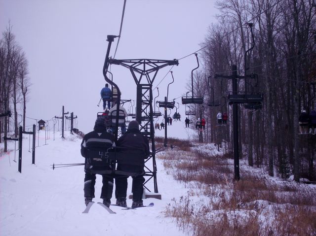 Work induced lateness had us arriving late on Friday.  On Saturday morning, we were up with the sun and off to Ski Brule to ride the lifts.  There was some skiing too.
