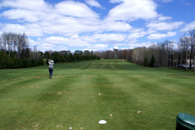 Golf on Friday and Sunday was good (no golf was played on Saturday due to rain/plumbing/<a href='http://www.drinksmixer.com/drink788.html' class ='defaultlink2' target='_blank'>Alien Secretions</a>).  The course is in good shape and Callaway makes a very forgiving golf club.
