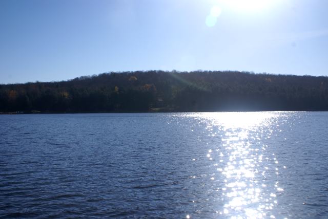 The weathermen predicted a sunny, warm weekend.  They got it right.  The sky was clear and the temperature was in the lower 70s°F on Saturday and warmer on Sunday..