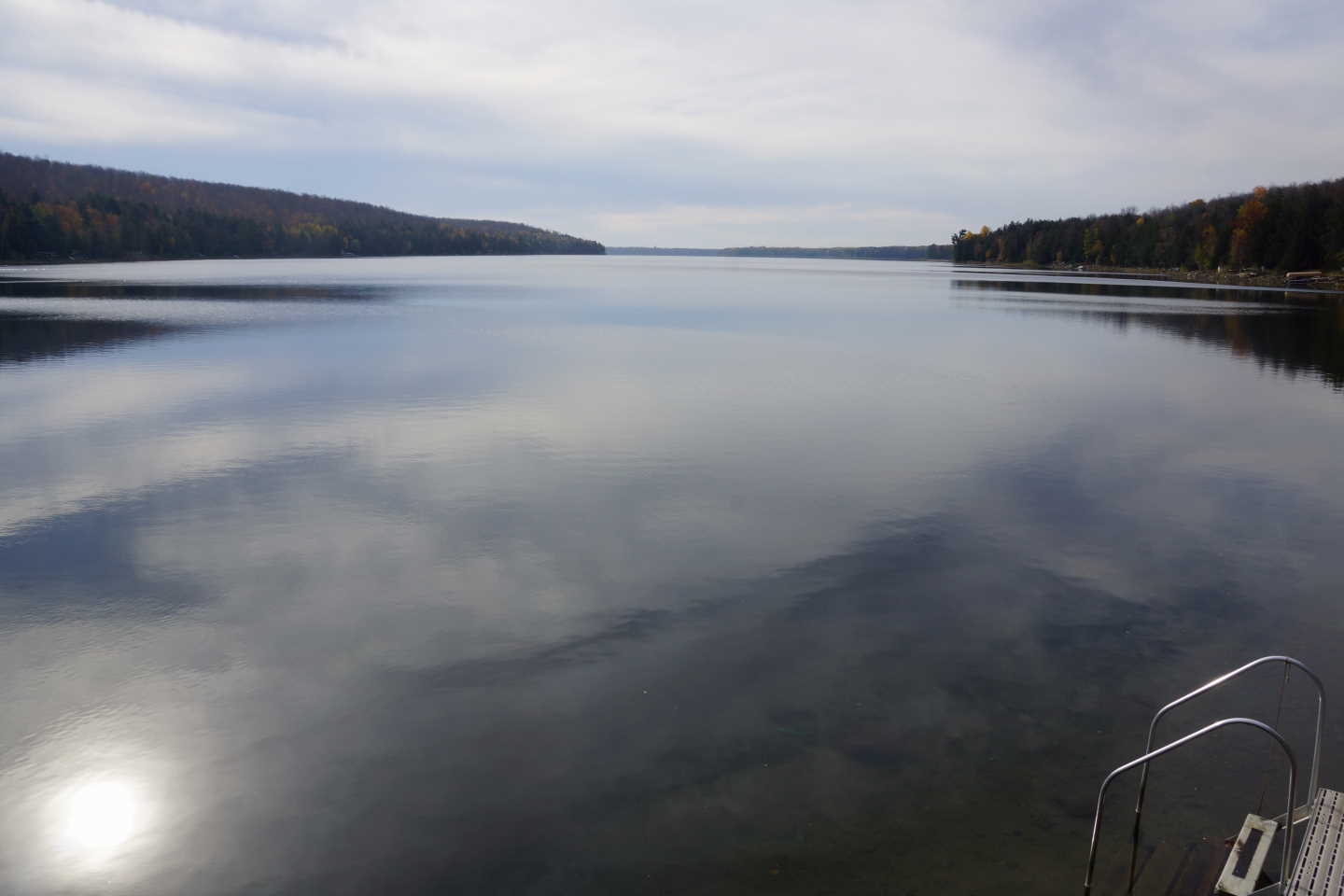 A day after we pulled the ski boat the lake became a flat, skierless surface.  That's the way it goes sometimes, but we don't have to like it.  The water temperature has crossed the No Nemo Swimming line and the days are getting really short.  To make a long story short, it's time to flee.  So we are heading to Vegas to gather our strength, enjoy some warmth and lighten our wallets.  It would be wrong not to post an update for the next few weeks so the next updates will be as they would have appeared if this website (or even the internet!) were around in 1995 and 1980.  It'll be fun!<br><br><br>-Nemo, heading West and a little South.