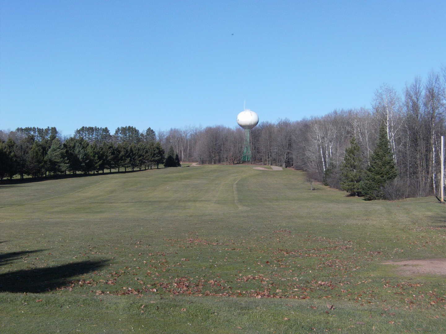 As subtly inferred in some previous verbage, the last golf of the year was "enjoyed" on the Nicolet Country Club front nine.  The NCC golf course is in fine shape except for the course closed sign.