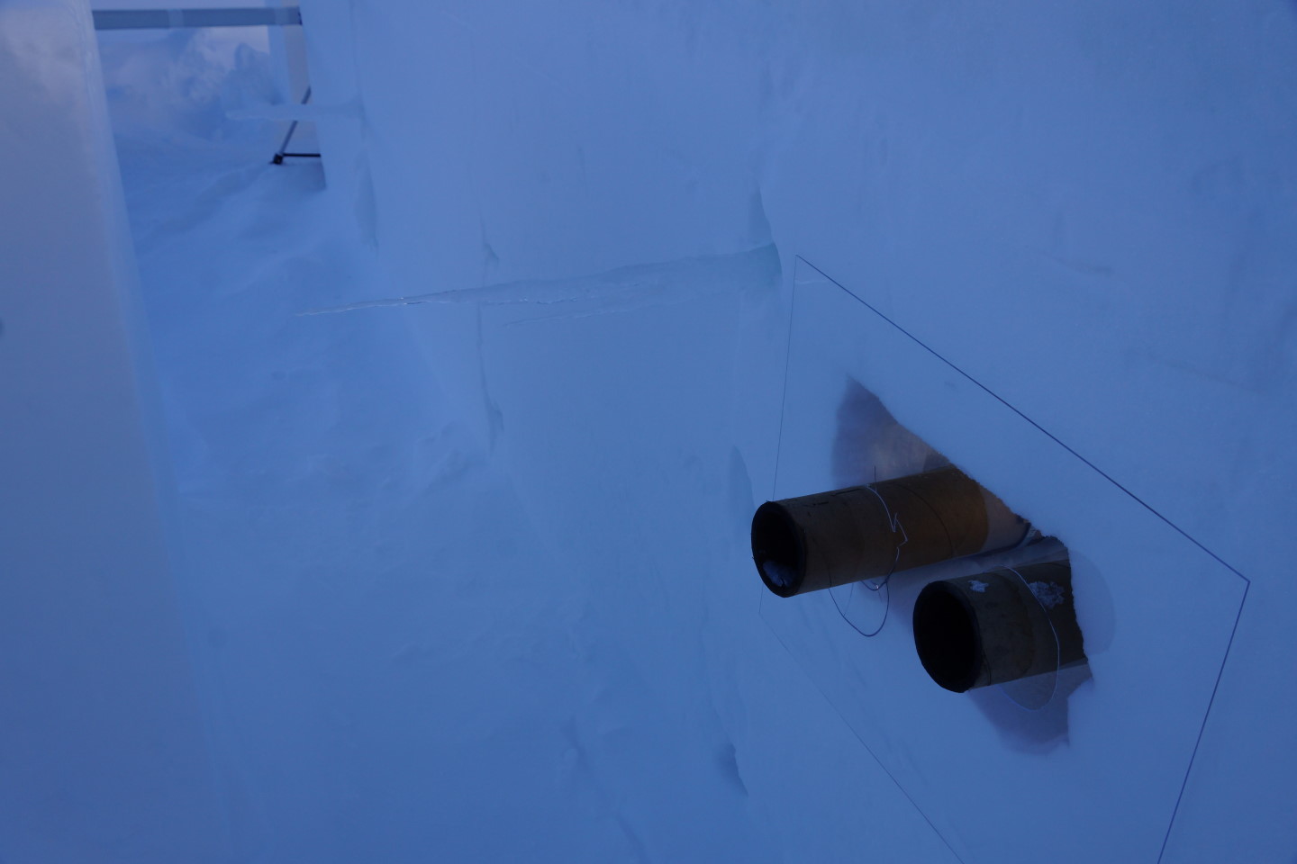The dual tubes of the South had some additional plexiglass protection.