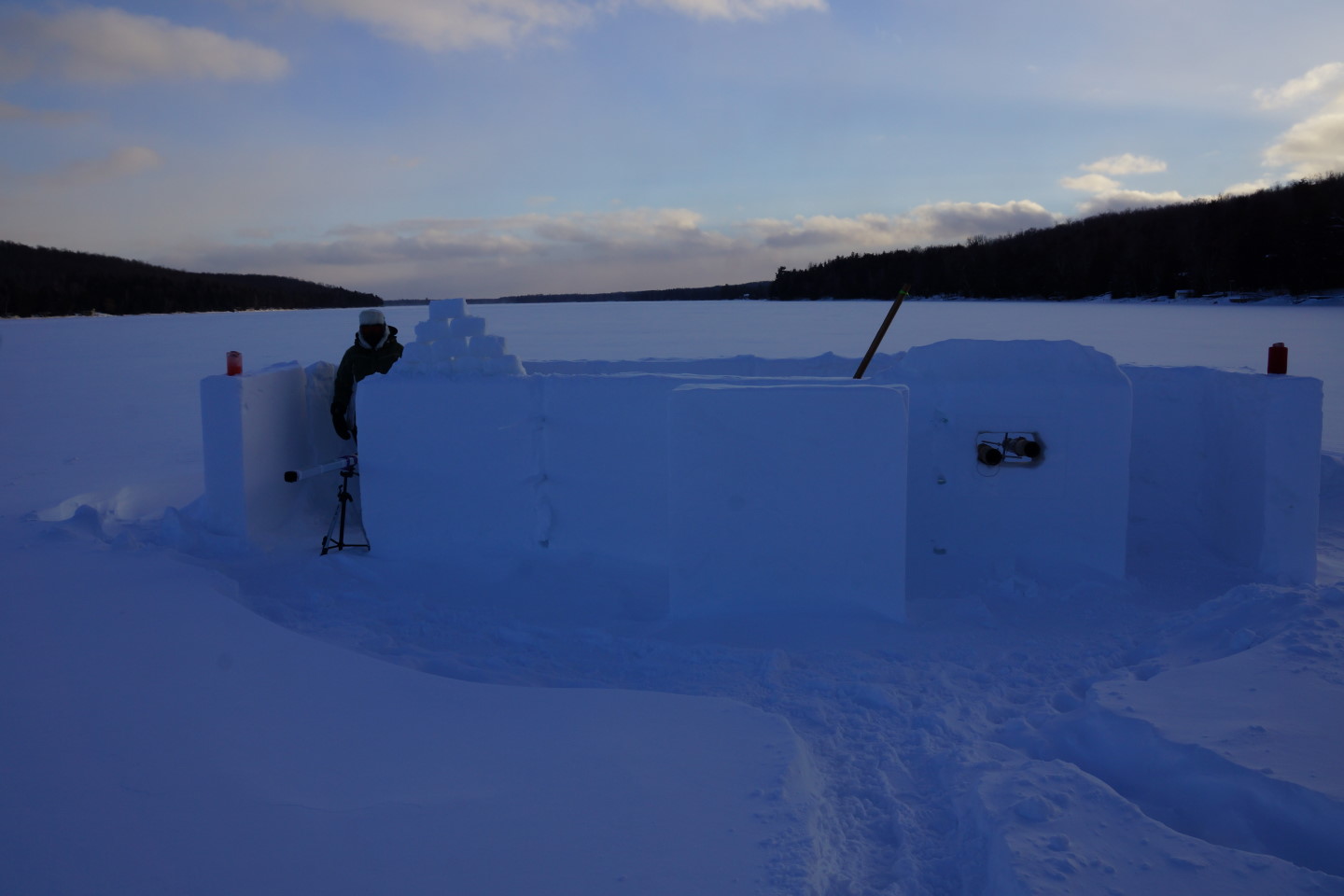 The South fort had three launchers, some icicle spikes, extra ablative snow armor and an entire wrap around wind wall (EWAWW).