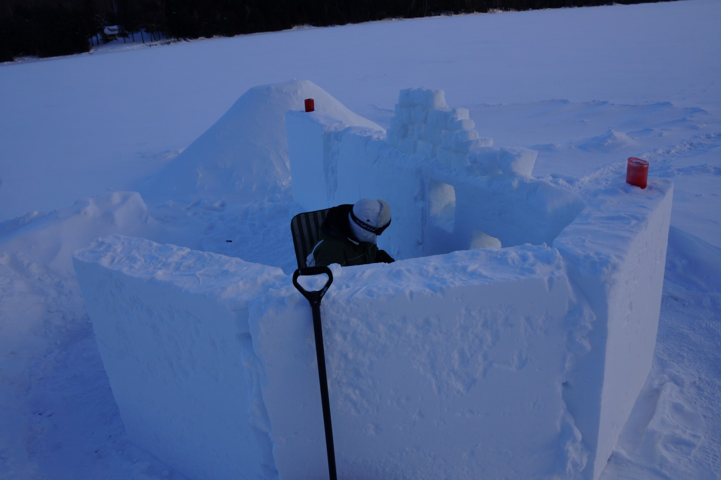 The west side also boasted a partial wrap around wind wall (PWAWW) to ensure optimum fuse lighting conditions.
