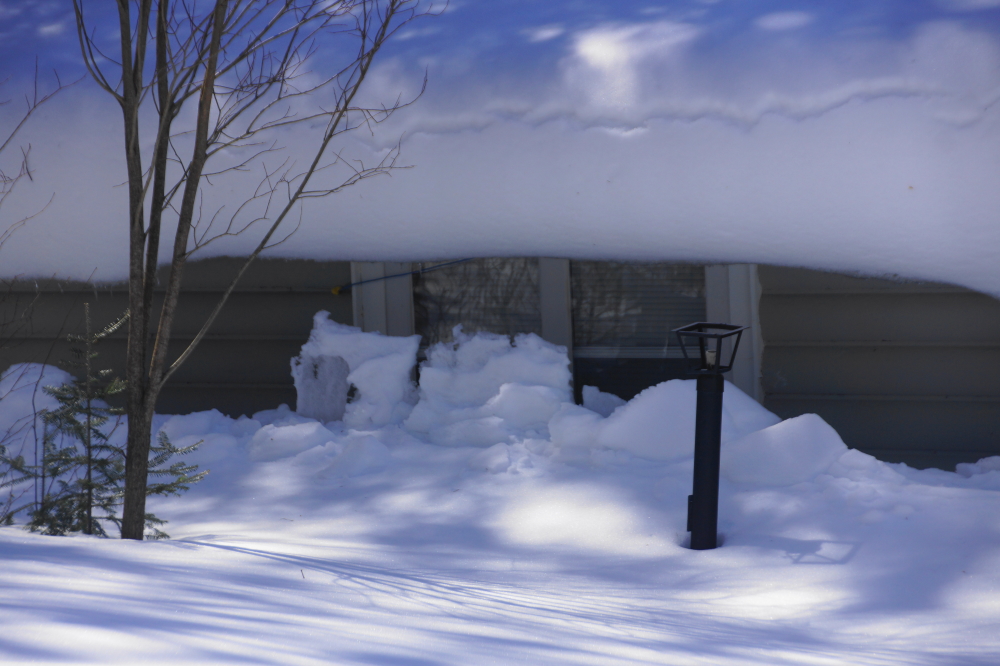 It was noted with some relief that the bar was not totally buried. There was a slit of open all around the building that permitted viewing, entrance, and egress.