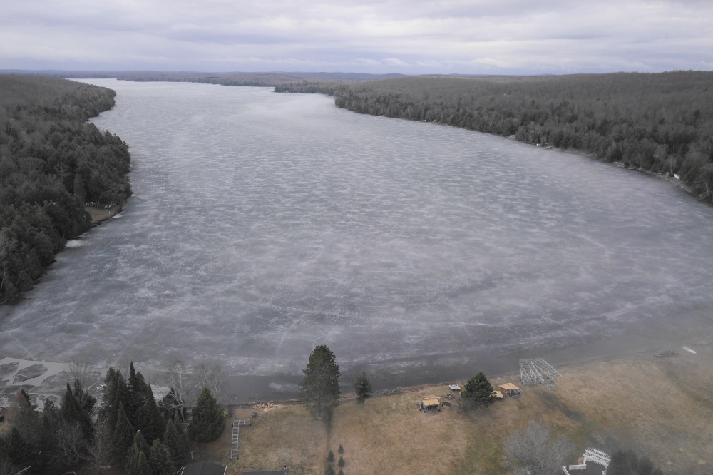 Last week,. unlike the previous weeks this year, was springy. Sure, the lake was still frozen, but the snow was largely gone, the temperature was above freezing, and patches of fog flowed down from the hills and onto the lake. You don't have to shovel fog so...Huzzah!