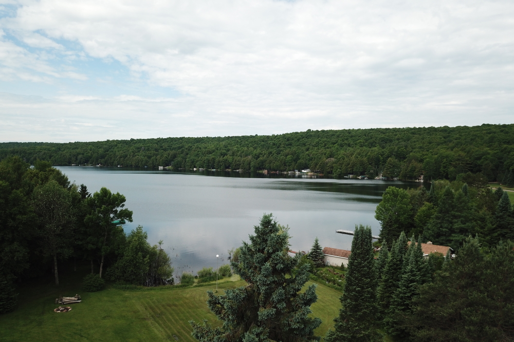 Rain is a welcome thing when the lake is down and the grass is dry. The contrapositive is extra true. Calm, warmer (72℉ last we checked) lake water combined with fantastic weather to produce one of the best weeks this year. There was skiing, swimming, diving and dock repair. With the record lake level and ginormous waves, there will be more dock repair in the coming months. When skiing, be sure to watch for piers, docks, or cabins that have been washed from the shore. They can be damaging to a prop or hull. Or skier.<br><br>-Nemo seconded the motion.