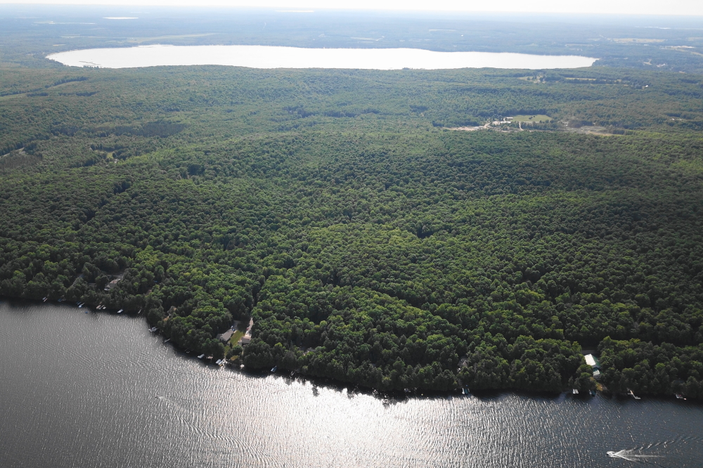 After swinging the camera West, it was noted that Lake Metonga is still there.