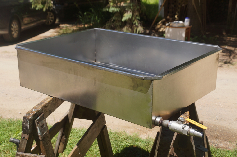 Around mid-week, the 2018 maple syrup season officially ended when the main boiling pan was polished and put way until next year.