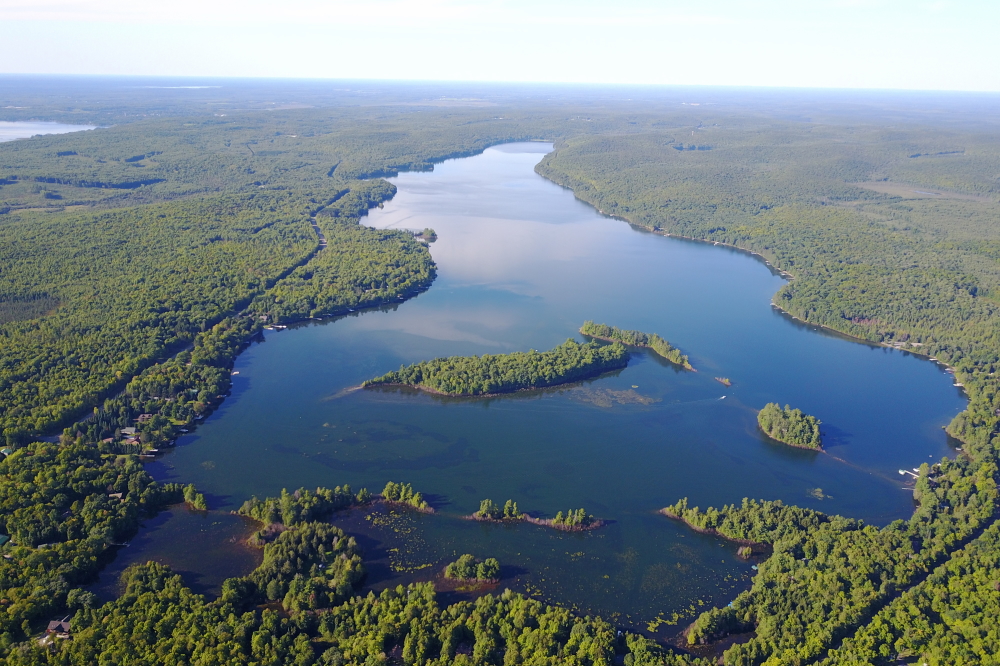It's getting cooler, but there is still time to get those somewhat comfortable swims and dives in. The forecast is for some warmer weather before the final run to ice-in. Most docks and boats appear to still be in the water. That should change in the next few weeks as the lake temp falls closer to 60�F and the cries of the towed rise up several decibels.<br><br>-Nemo: Two corn dogs, cheese curds, a funnel cake, and a small diet Coke, please.