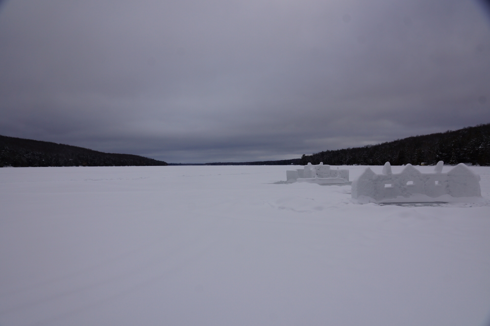 Until the weekend, all of last week was made of pitch black nights and gloomy gray days, but it wasn't all dimly lit doom. The sub-zero temperatures that have come to define this time of year never arrived.  Huzzah. The accumulations of snow since the Sunday before could be described as negligible. HUZZAH! 