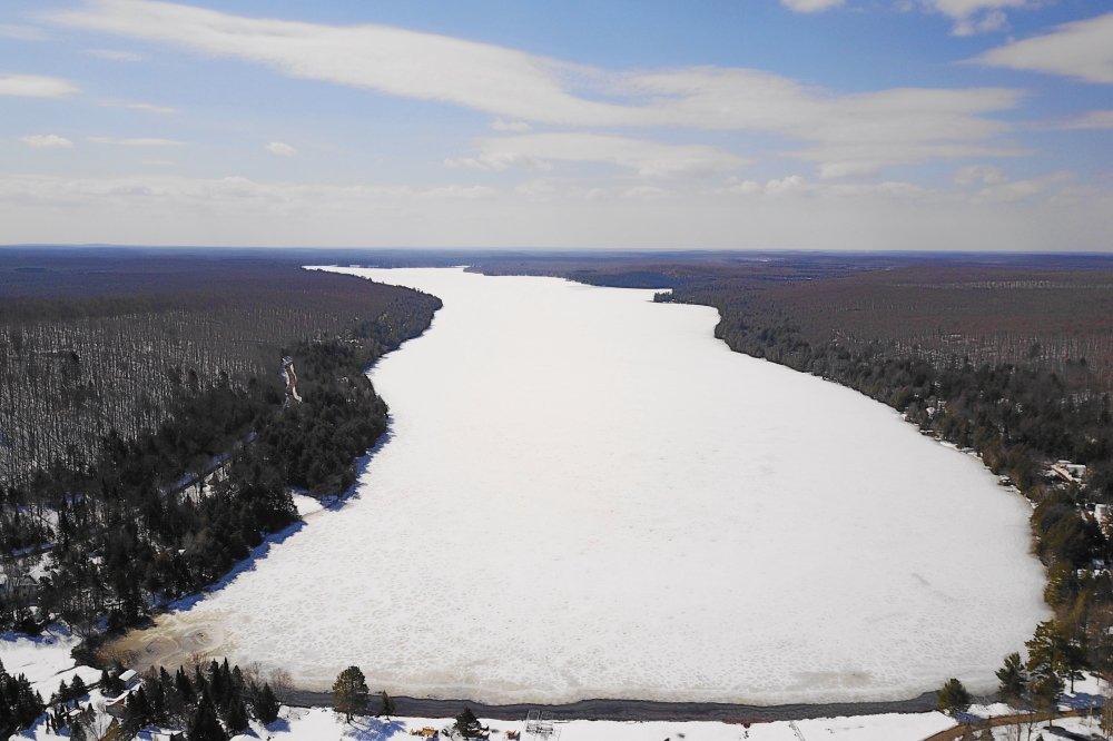 The thaw produced some notable changes on the lake.