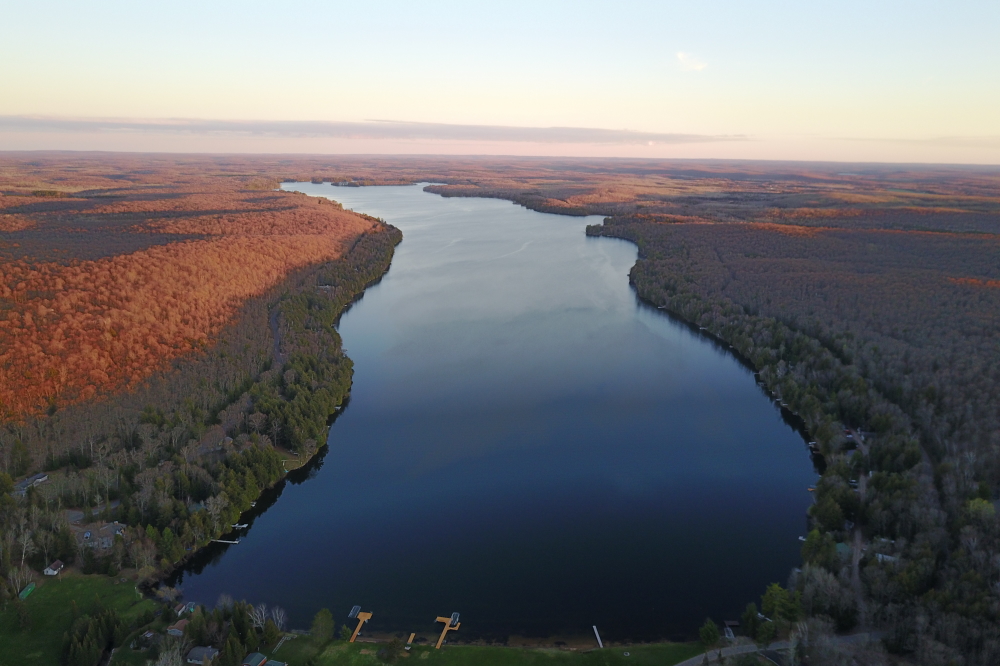 The trillium began to pop during the rain on the weekend.  If the rising waters of Lake Lucerne doesn't cover them, we'll get pictures up soon. The hints of green in the hills should become louder by Memorial Day weekend if the trees can stay above the waterline. We've got plenty of air in the SCUBA tanks, so we'll get pictures regardless of the lake level.<br><br><br>-Nemo's warming up the underwater camera.