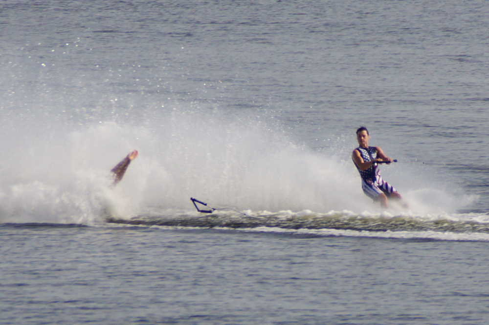 The opposite of agonizing is, after a bad set of rollers, looking over and seeing a footer-less handle .