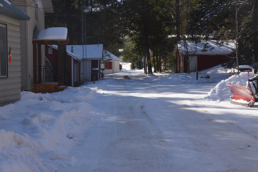 Knott Lane remains ice covered. On more than one morning there was a fresh blanket of snow on top of that ice.