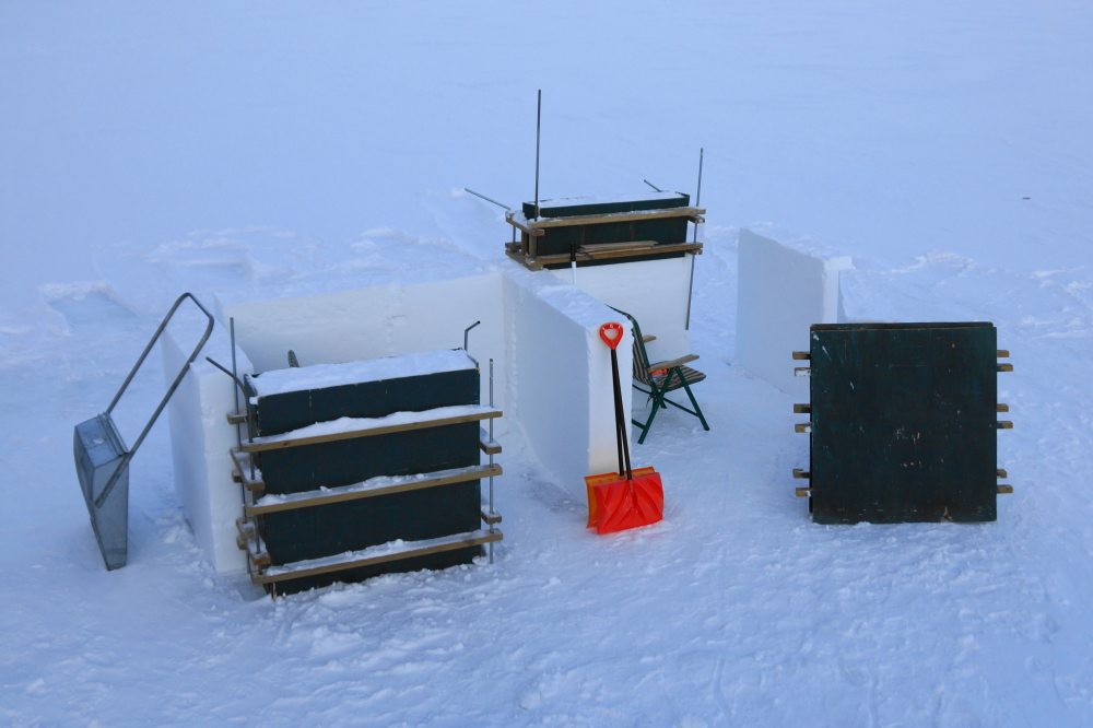 By sunset, the front and wind walls began to take shape. 
