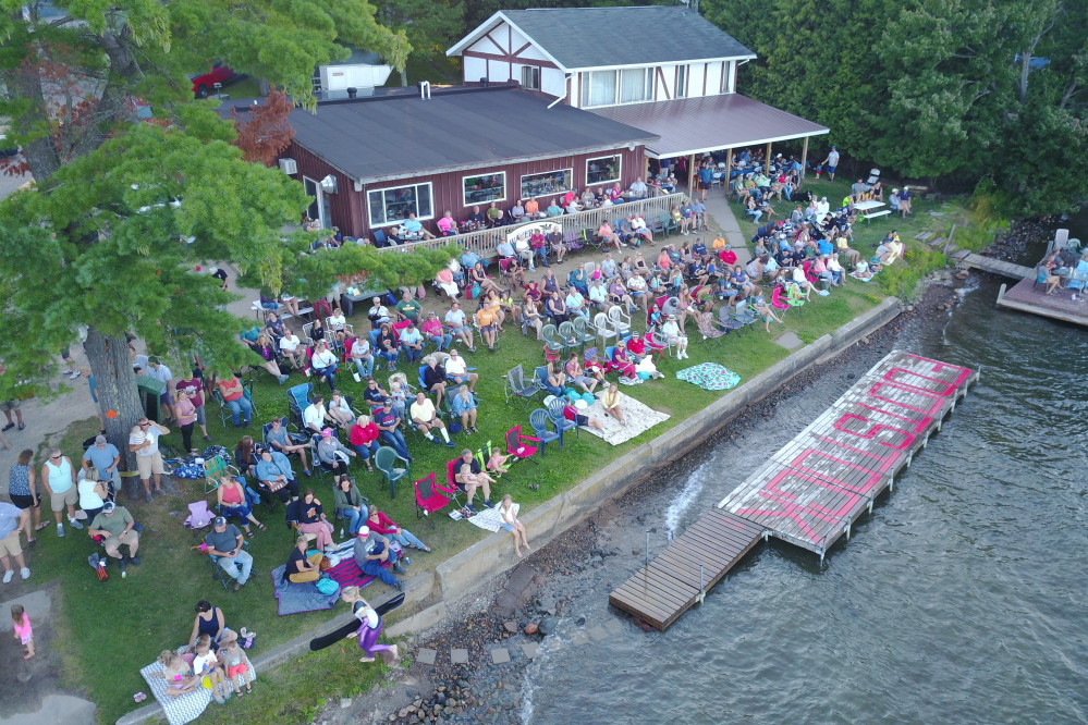 The large and enthusiastic crowd seemed amused.