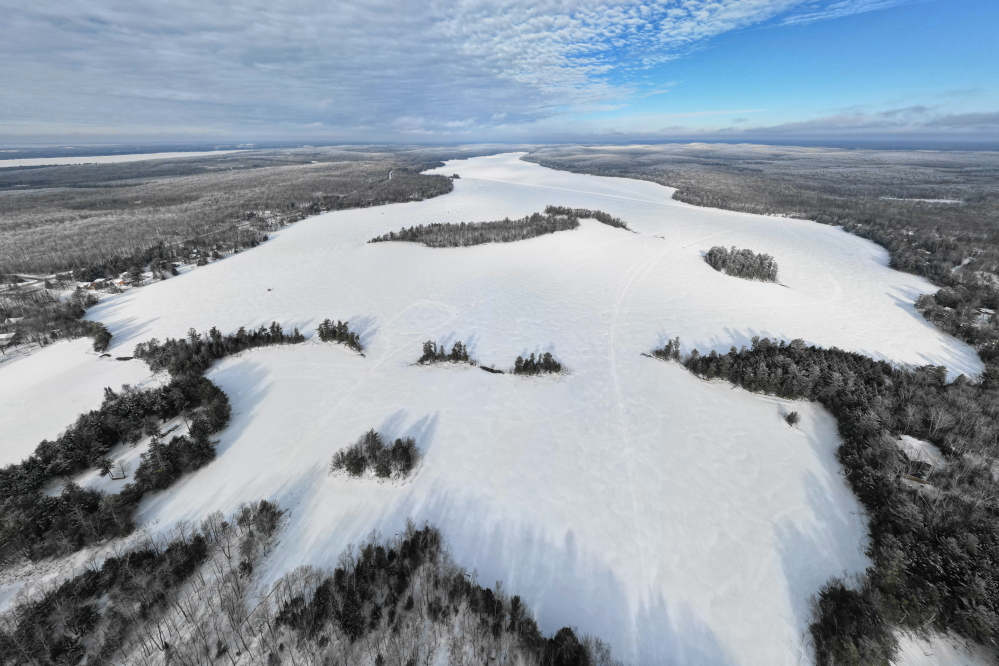 It was warmer than normal, but much of last week was shrouded in clouds and even fog. Late in the week the sun finally began to poke through and we headed to the south end of the lake to make some tiny holes in the sky.