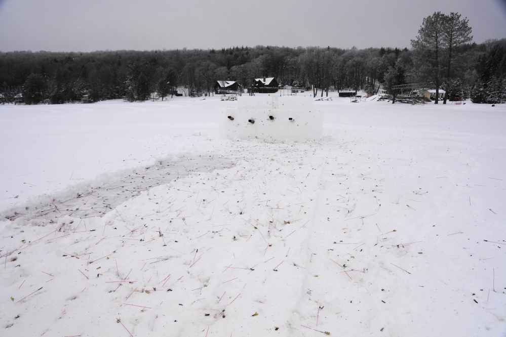 A few rockets littered the ground between the two ramparts.
