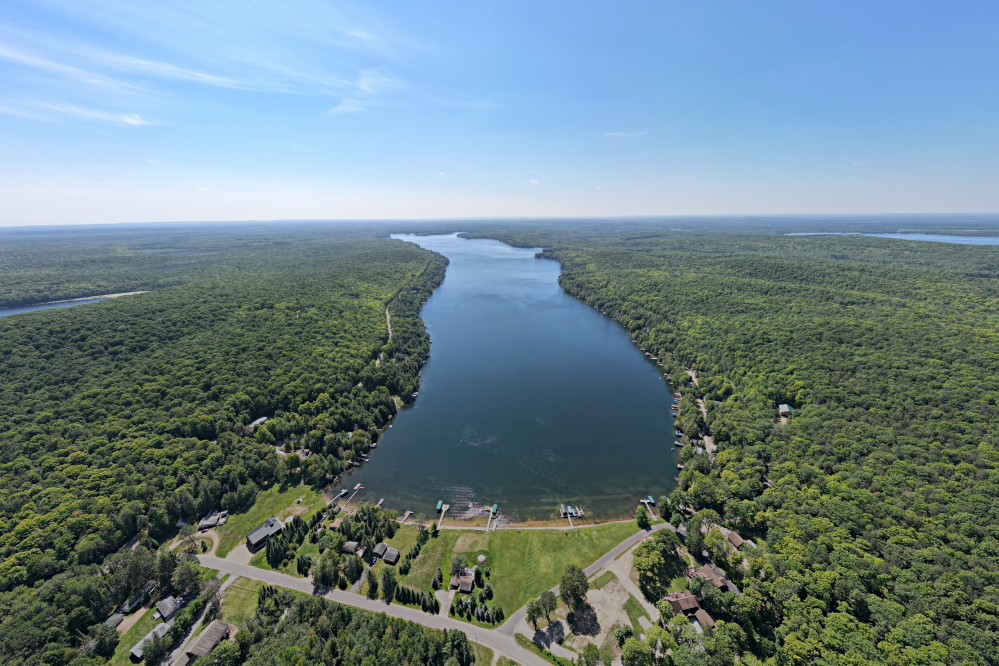 Last week ended with the annual Crandon display of footmanship, but before a foot was joined to water, the weather turned schizophrenic. The high temperatures during three days last week did not make it to 70°F. The other days, including the weekend, saw highs soar well past 80°F. 