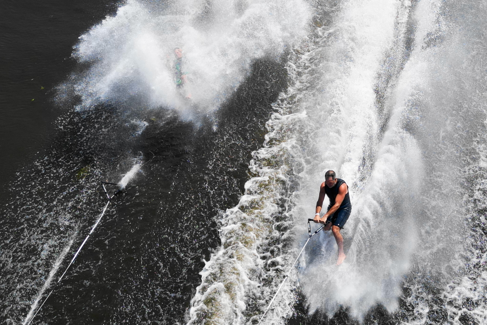 Un-light winds roughed up the course. Runs were of a shorter nature.