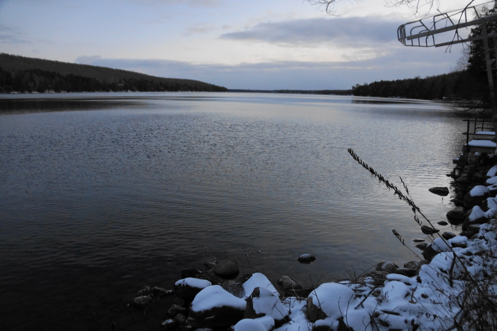 We had plenty of cold last week. Tuesday morning's 3°F low was especially noteworthy. Given this, it's surprising that the lake is as open as it is.
