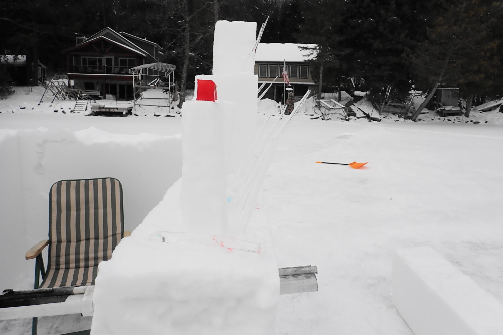 Its numerous icicle spikes were functionlessly furious.