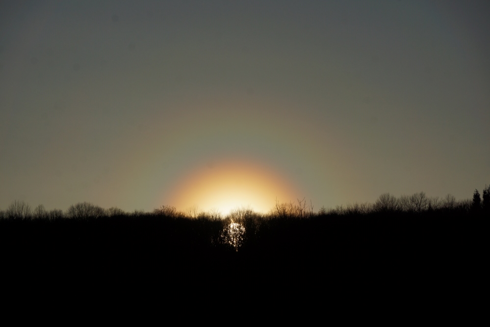 The sunset on Saturday was a weird one. There must have been some ice high in the blue sky.