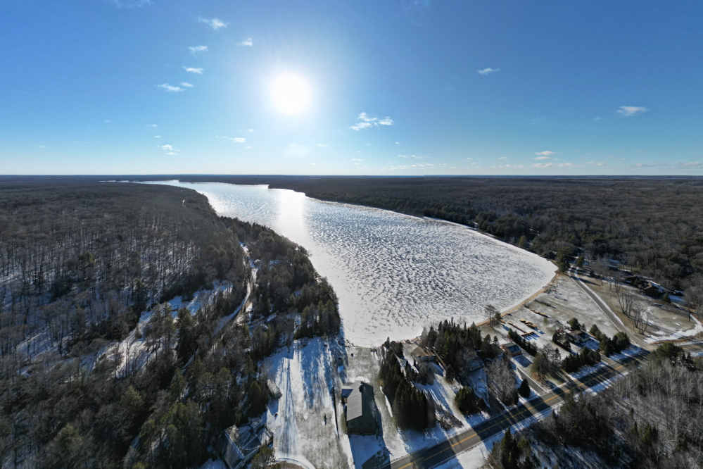 As bad as Deep Winter can be, the lake area has gotten off pretty easy so far. The single digit lows (°F) and 20 something highs (again °F) of last week forced hats on heads for those brave enough to journey outdoors, but facemasks, goggles, and heat packs were deemed optional.