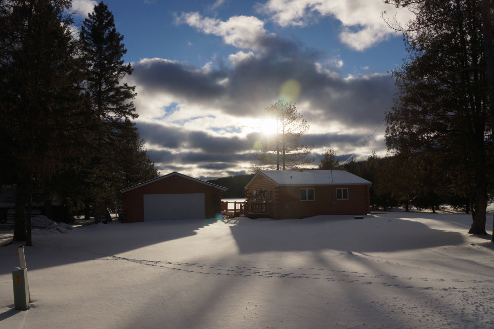 After a few hours, the snowy event ended with a grand sky clearing.