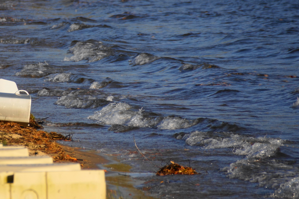 Lucerne was flat all week until the weekend. A strong wind from the south started on Saturday and intensified on Sunday. This made the weekend north to south de-boating trip to the landing a bouncy good time. No one skied during this late tsunami season.