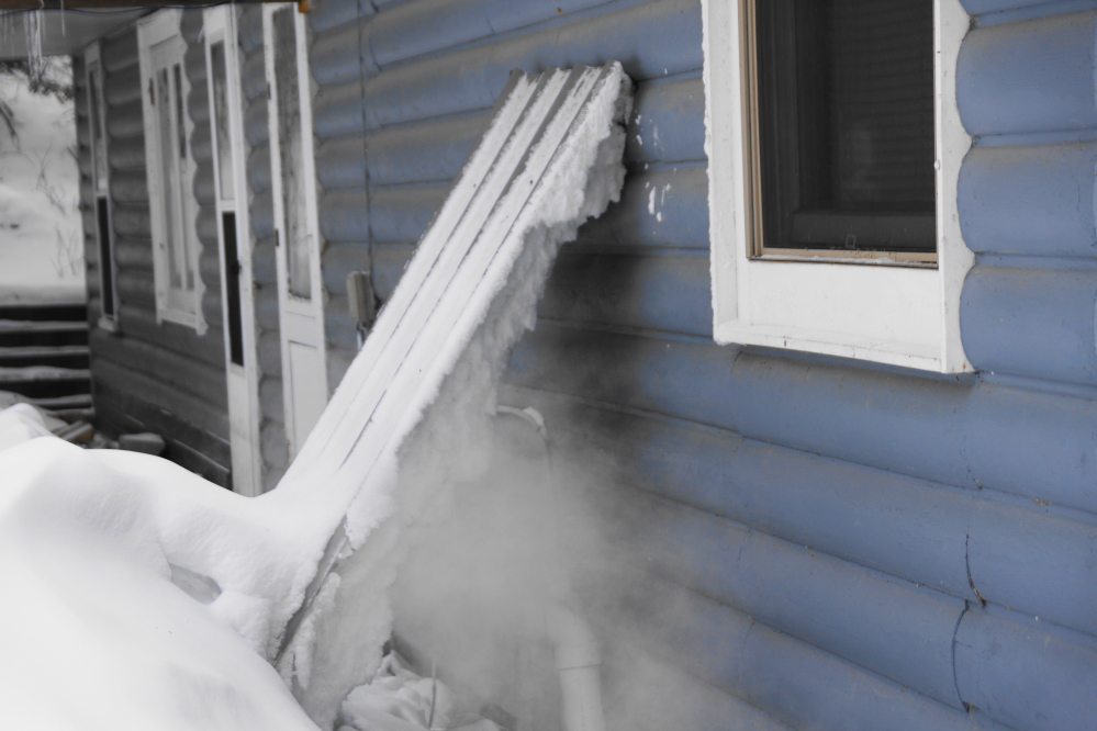 The start of the week smote us all with the icy horribleness of a dying but still kicking Deep Winter. A new torment first noticed this year is the instant freezing of furnace exaust on the underside of a roofalanche guard.