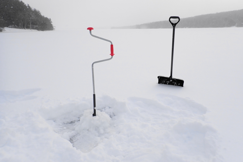 The last task was to check on the lake ice. It took longer than ever to drill the measurement hole.